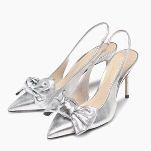 22éléve Saks Bow Leather Slingback Pumps in Prata Silver